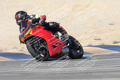 media/Dec-01-2025-Moto Forza (Mon) [[2daa91e15f]]/2-Intermediate Group/Session 2 (Turns 9 and 10)/